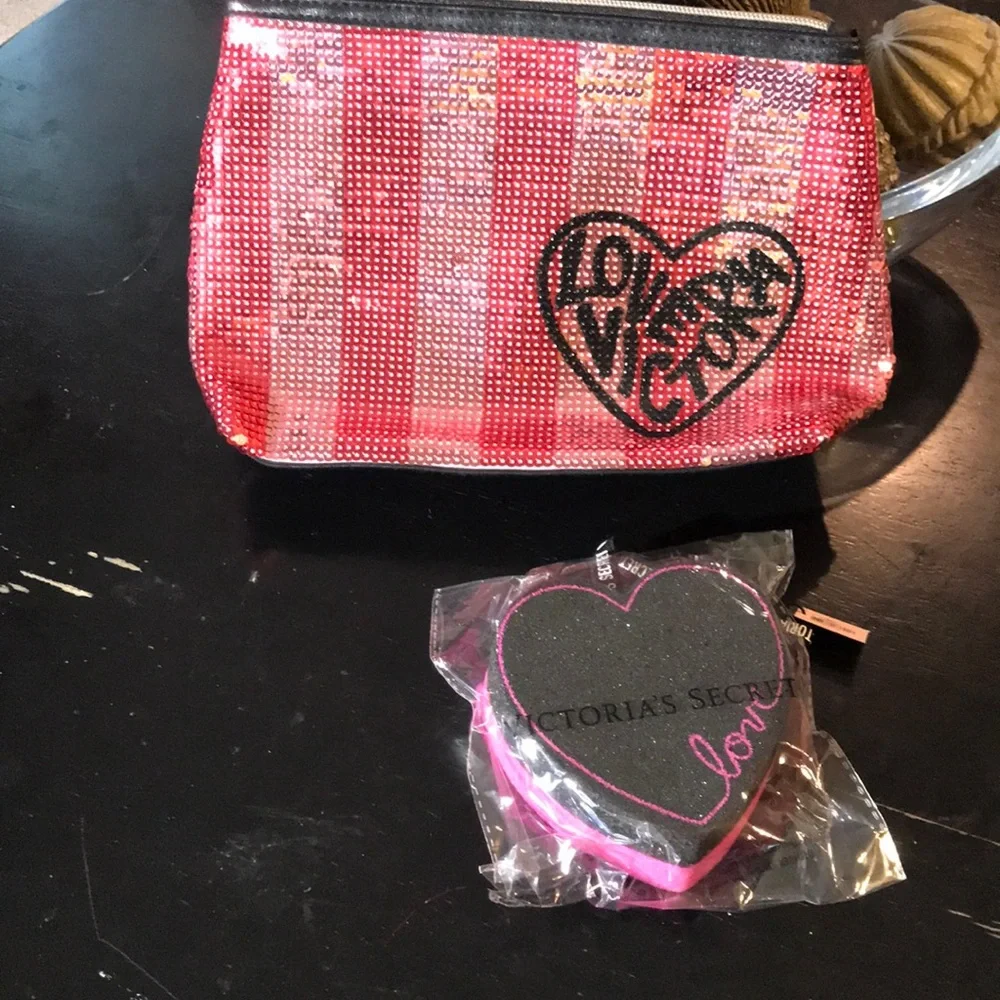 NWT Sparkly Victoria Secret Make Up Bag & Sponge